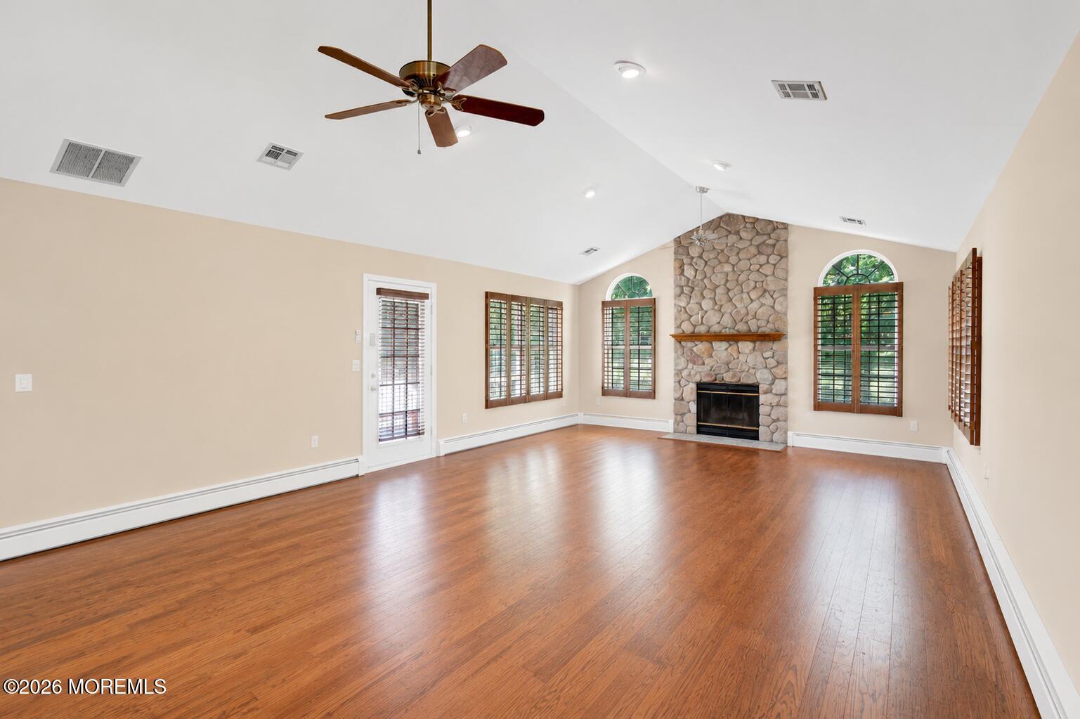 52 Skyline Drive Lakewood NJ 08701