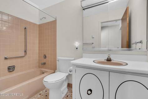 26 B Moccasin Drive Whiting NJ 08759