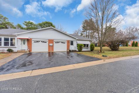 26 B Moccasin Drive Whiting NJ 08759