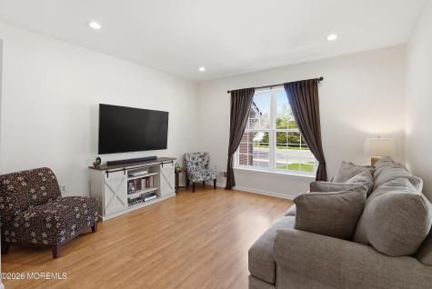 21 Lakeland Drive Barnegat NJ 08005