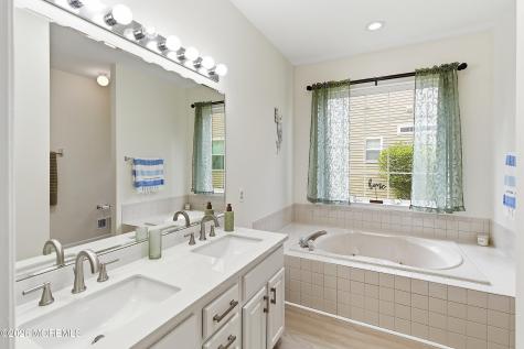 21 Lakeland Drive Barnegat NJ 08005