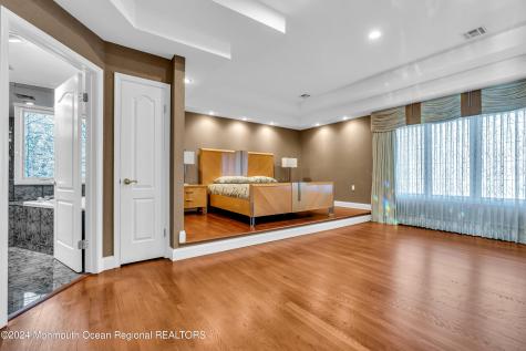 24 Bartram Road Englishtown NJ 07726