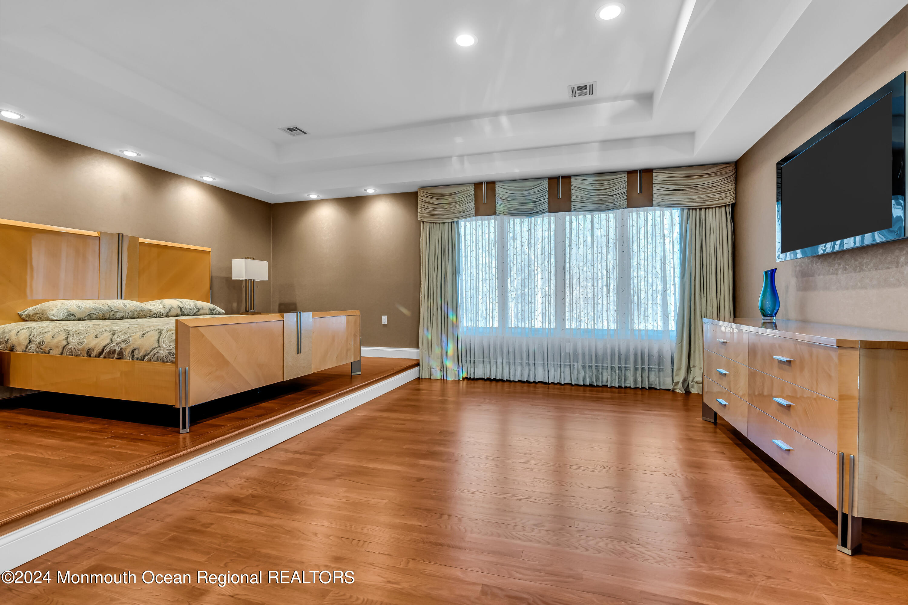 24 Bartram Road Englishtown NJ 07726