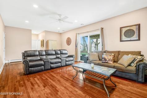 732 Wellington Avenue Toms River NJ 08757
