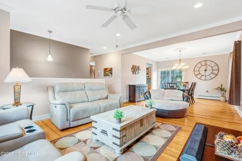 732 Wellington Avenue Toms River NJ 08757