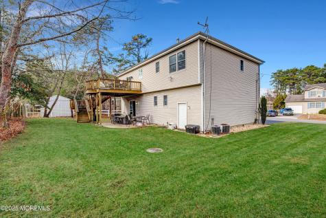 732 Wellington Avenue Toms River NJ 08757