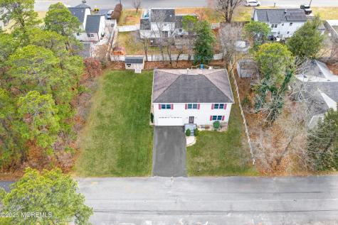 732 Wellington Avenue Toms River NJ 08757