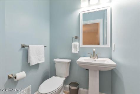234 Hamiltonian Drive Red Bank NJ 07701