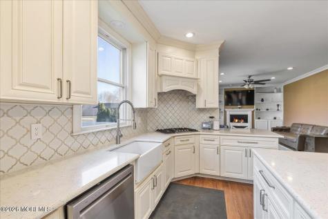 234 Hamiltonian Drive Red Bank NJ 07701