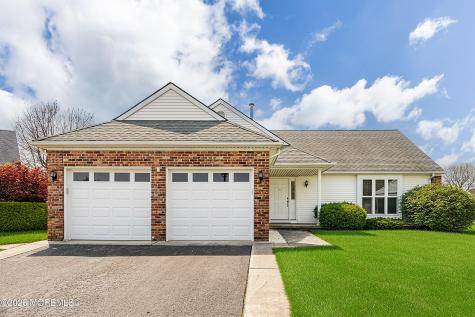4 Otley Court Berkeley NJ 08721