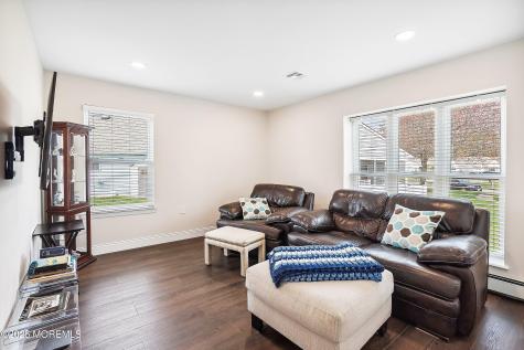 4 Otley Court Berkeley NJ 08721