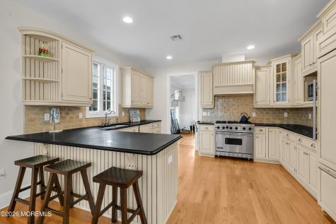 571 Main Avenue Bay Head NJ 08742