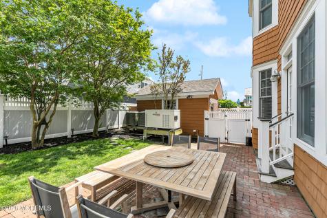 571 Main Avenue Bay Head NJ 08742
