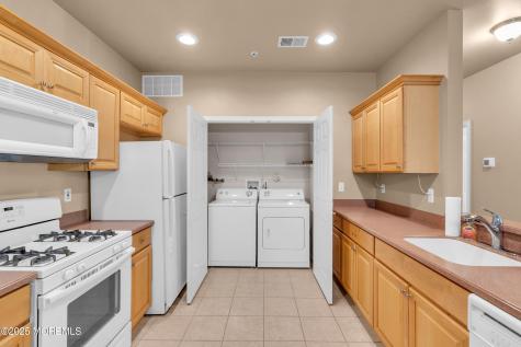 219 Sophee Lane Lakewood NJ 08701