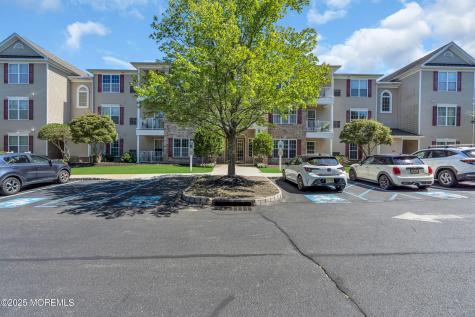 219 Sophee Lane Lakewood NJ 08701