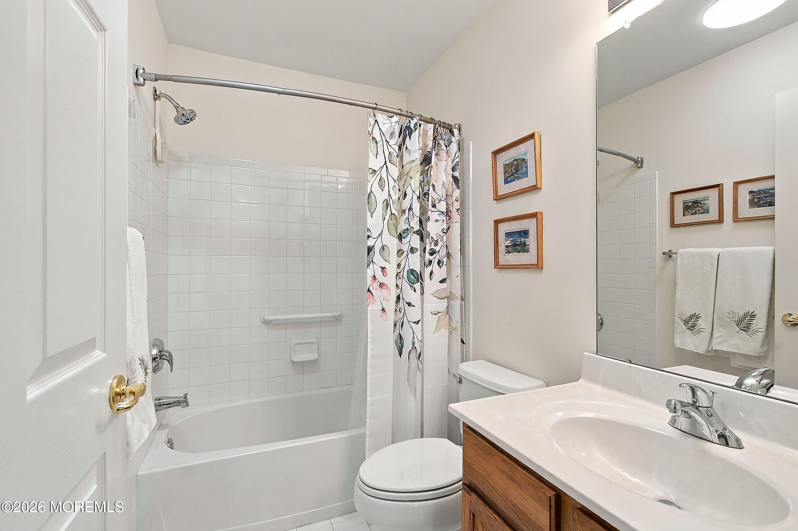 7 Meadows Lane Whiting NJ 08759