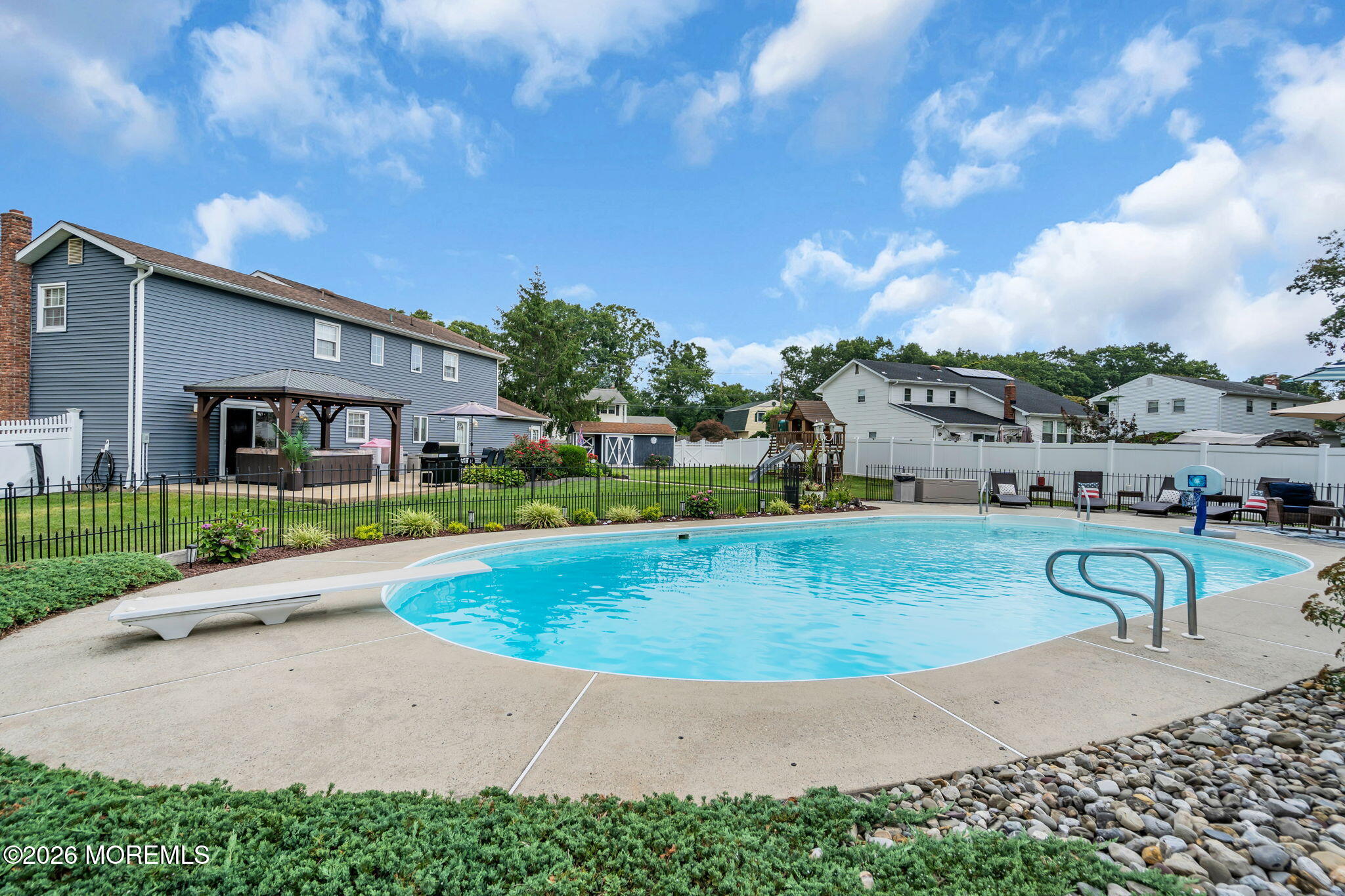 Howell NJ, 1 Meadowbrook Drive