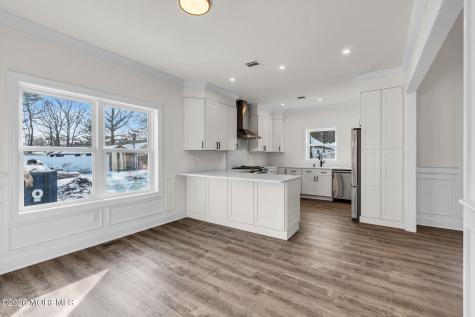 318 E Cape May Avenue Ocean Gate NJ 08740