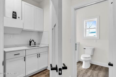 318 E Cape May Avenue Ocean Gate NJ 08740