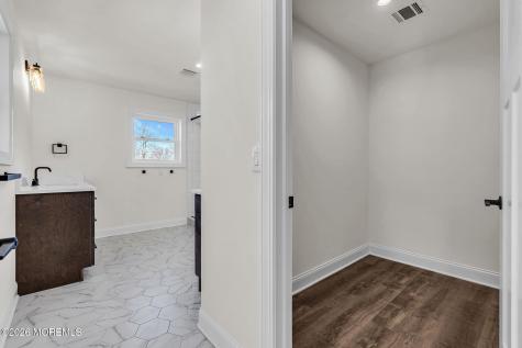 318 E Cape May Avenue Ocean Gate NJ 08740