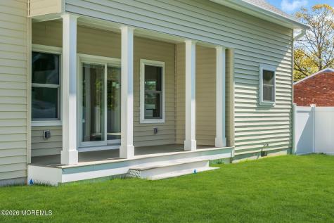 318 E Cape May Avenue Ocean Gate NJ 08740