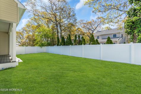 318 E Cape May Avenue Ocean Gate NJ 08740