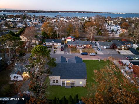 318 E Cape May Avenue Ocean Gate NJ 08740