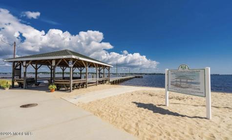 318 E Cape May Avenue Ocean Gate NJ 08740