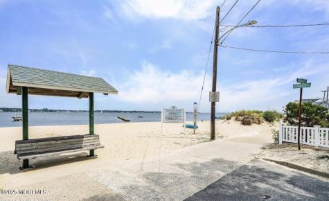 318 E Cape May Avenue Ocean Gate NJ 08740