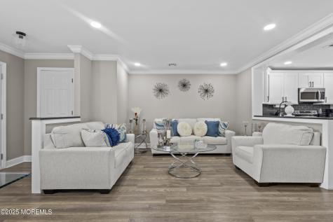 139 Wein Market Freehold NJ 07728