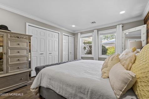 139 Wein Market Freehold NJ 07728