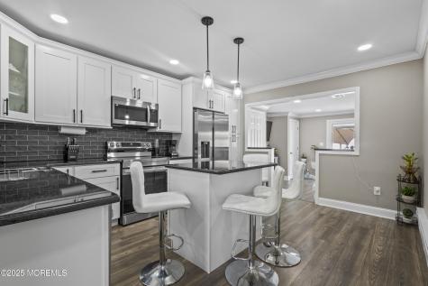 139 Wein Market Freehold NJ 07728