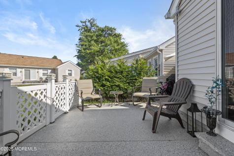 139 Wein Market Freehold NJ 07728