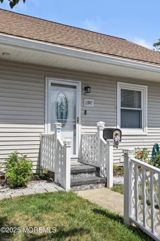 139 Wein Market Freehold NJ 07728