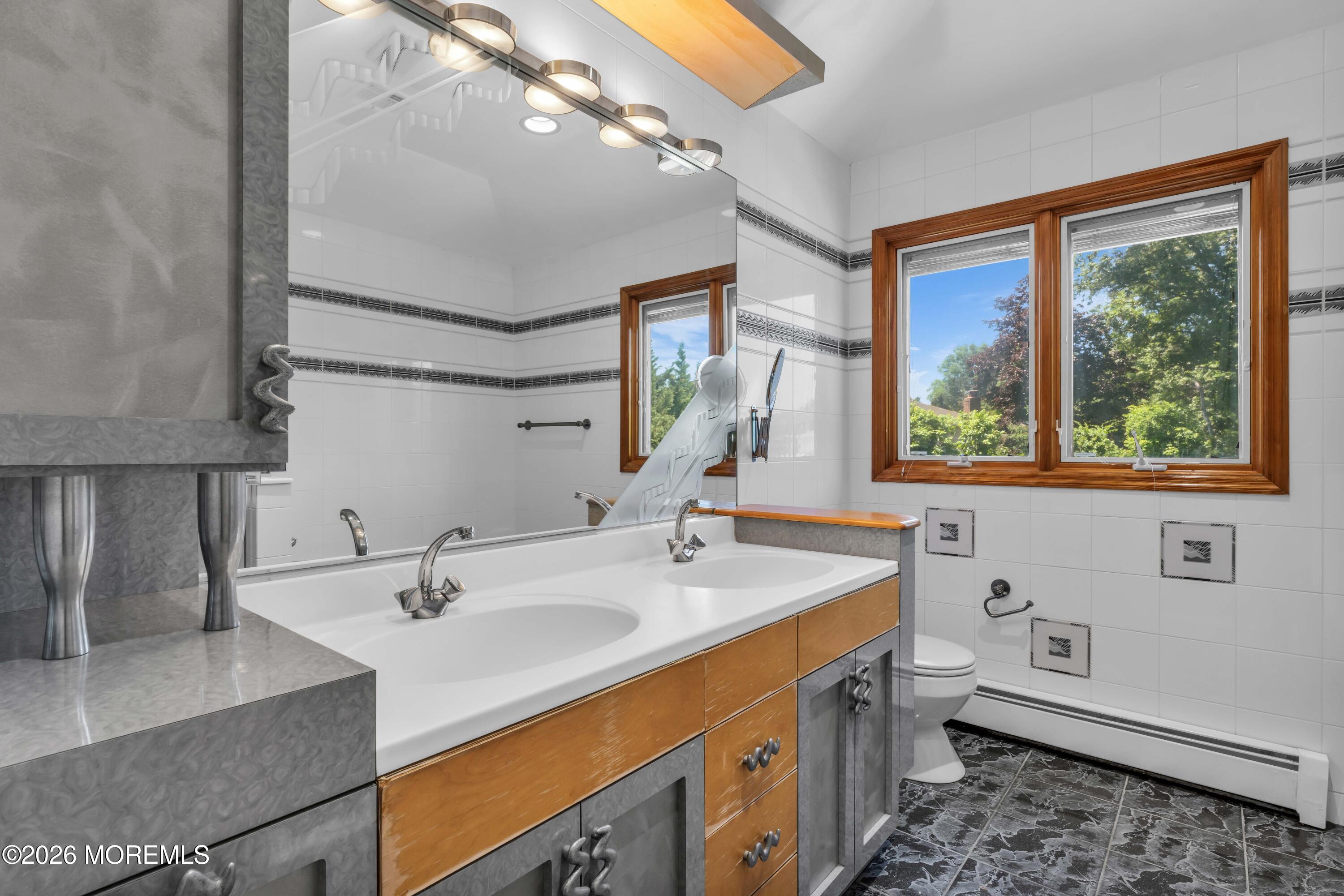 19 Dartmoor Drive Manalapan NJ 07726