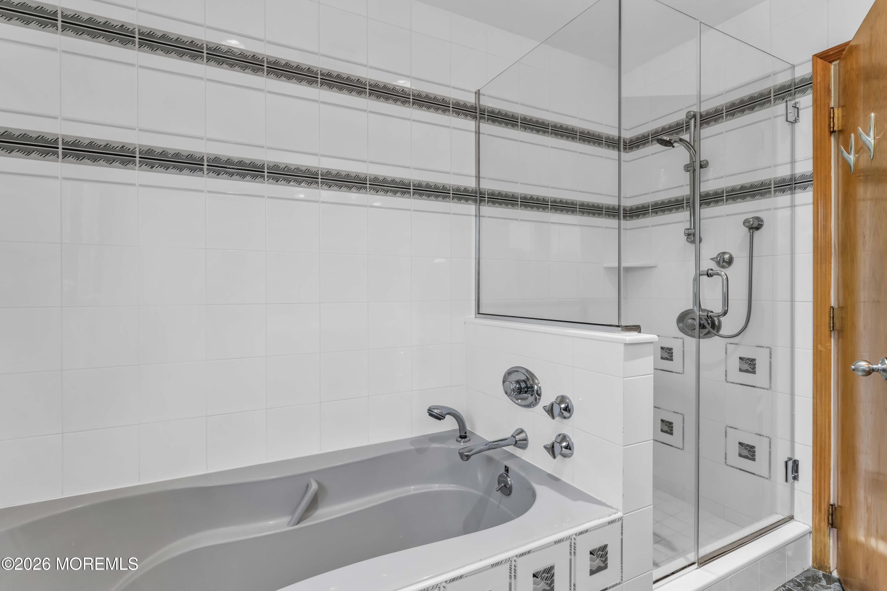 19 Dartmoor Drive Manalapan NJ 07726
