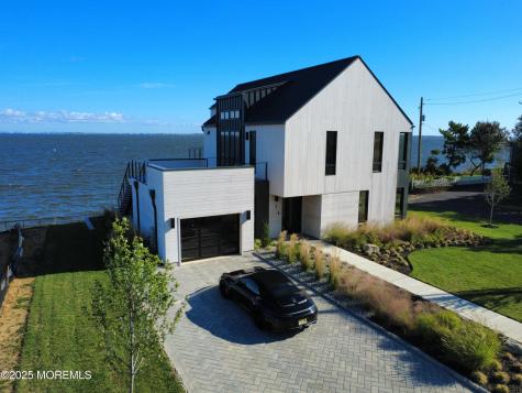 4 Brant Drive Atlantic Highlands NJ 07716