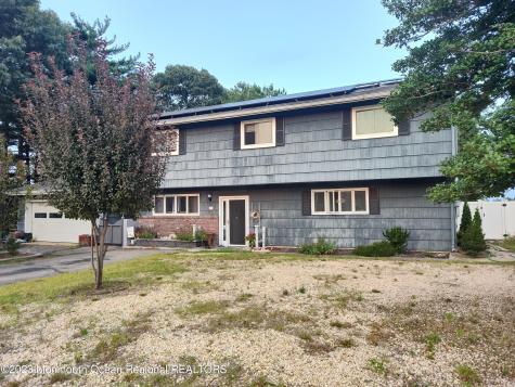 15 Cedarcrest Drive Bayville NJ 08721