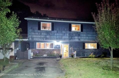 15 Cedarcrest Drive Bayville NJ 08721