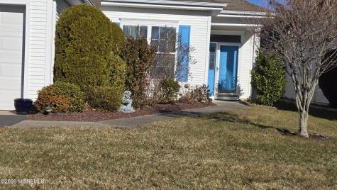 33 Greenways Lane Lakewood NJ 08701