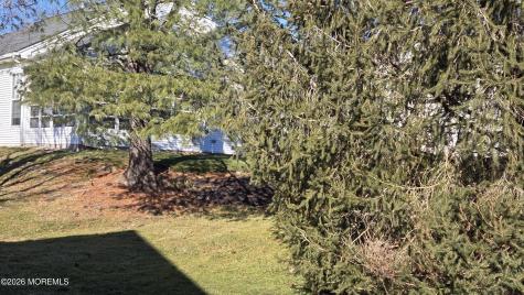 33 Greenways Lane Lakewood NJ 08701