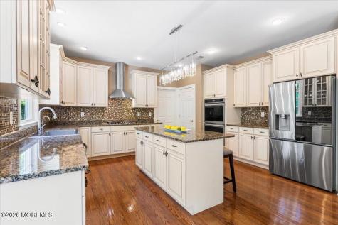 7 Highpoint Road Holmdel NJ 07733