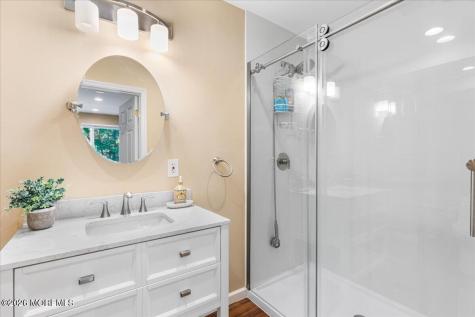7 Highpoint Road Holmdel NJ 07733