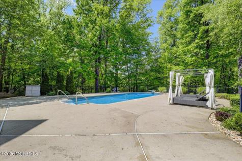 7 Highpoint Road Holmdel NJ 07733
