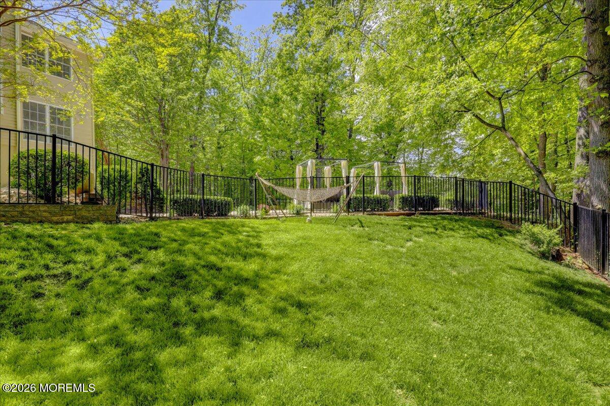 7 Highpoint Road Holmdel NJ 07733