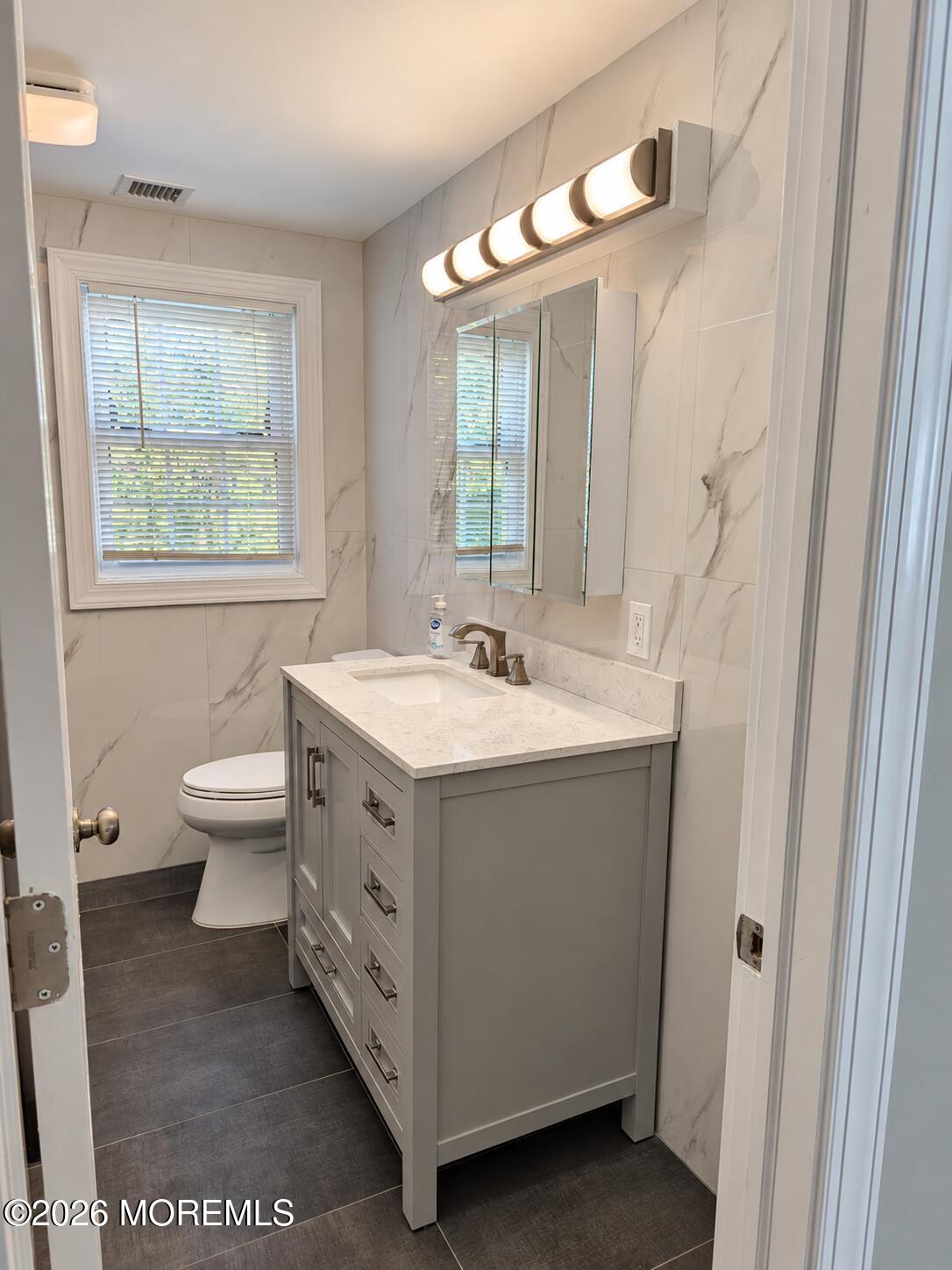 122 Oakwood Place Forked River NJ 08731