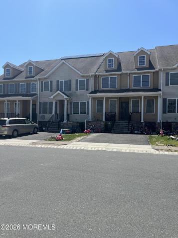 16 Riesling Avenue Lakewood NJ 08701
