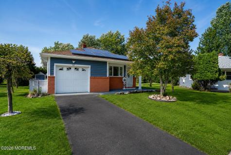 8 Fort Defrance Avenue Toms River NJ 08757