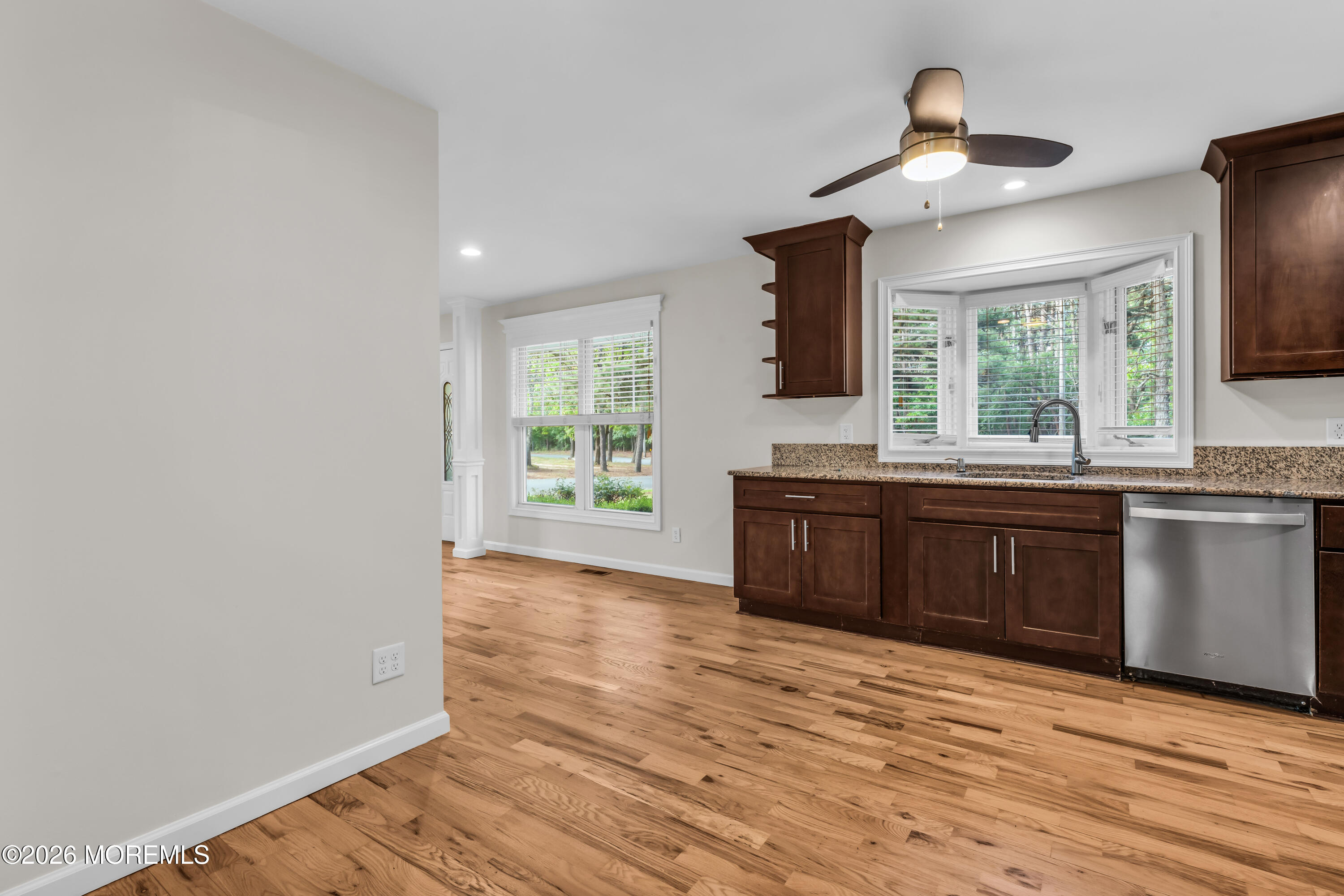 8 Anchor Avenue Manahawkin NJ 08050