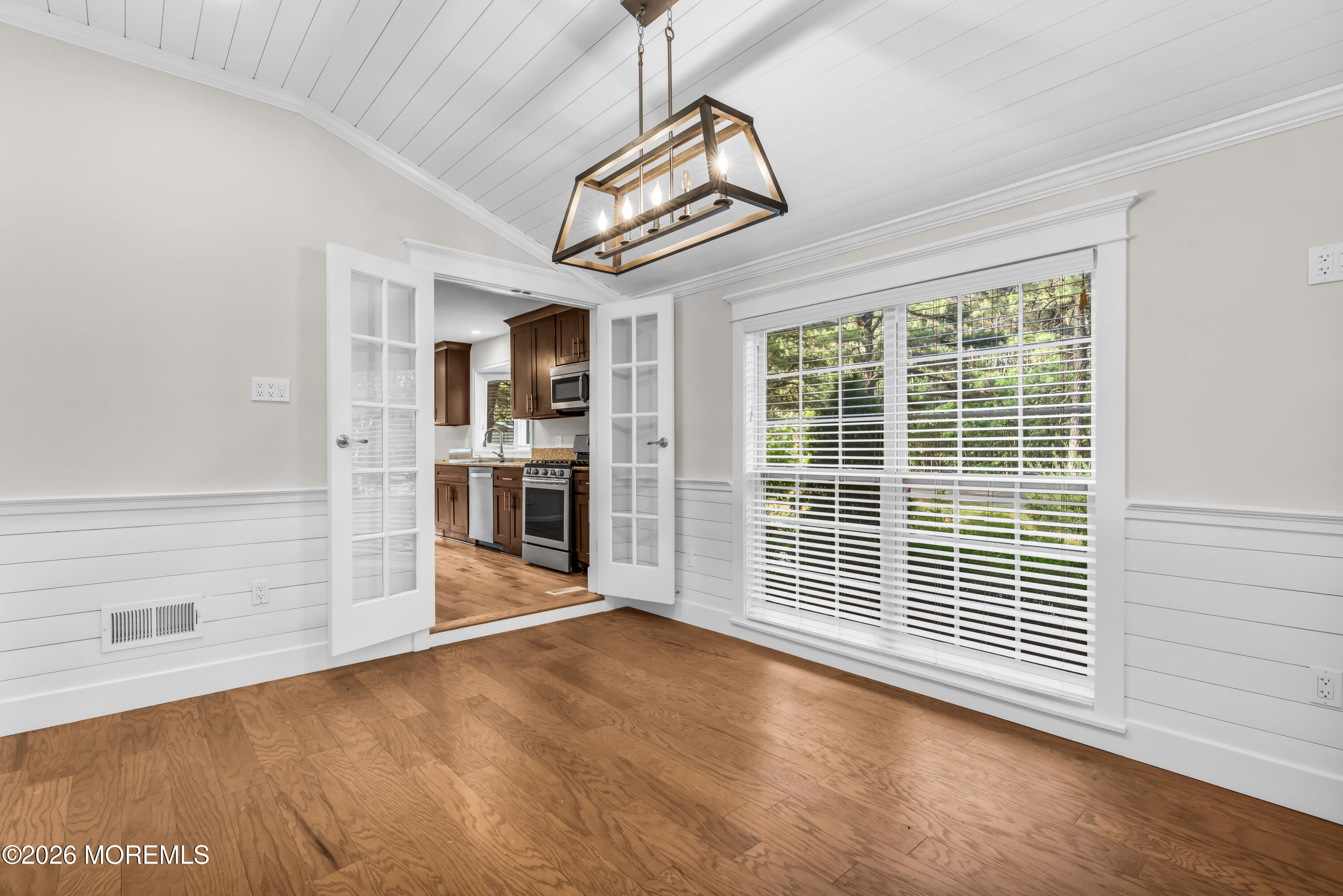 8 Anchor Avenue Manahawkin NJ 08050
